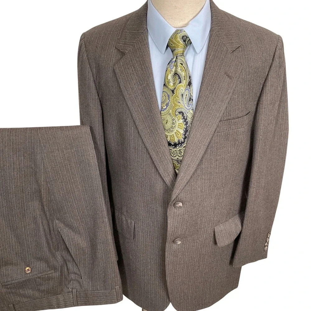 Hart Schaffner Marx Suit Mens 44R 36W Brown Geigers‎ Pinstripe Wool